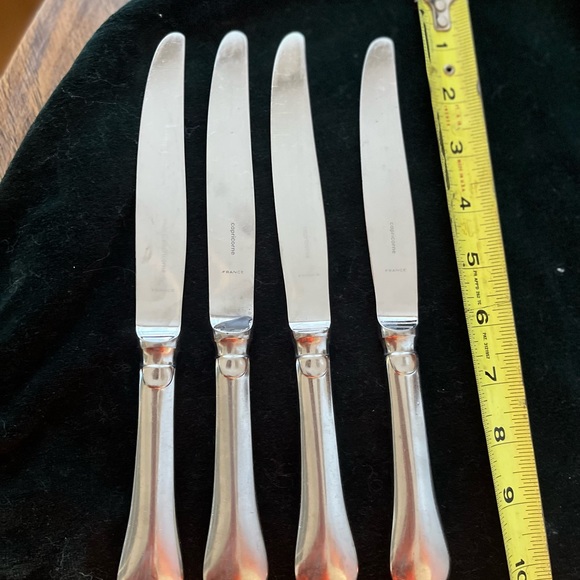 Set of five Capricorne of France stainless knives. $150 - Picture 3 of 3